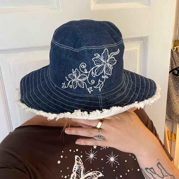 Y2K Denim Bucket Hat - Picture 3 of 6